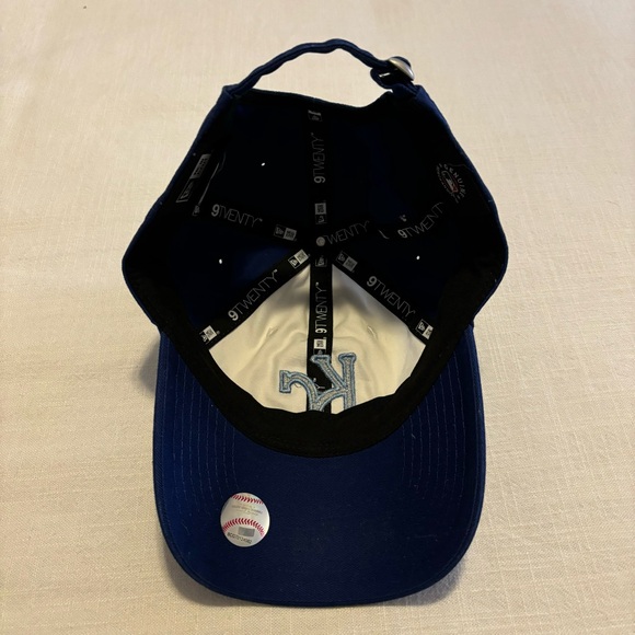 Women’s New Era Kansas City Royals Adjustable Hat - Picture 6 of 7